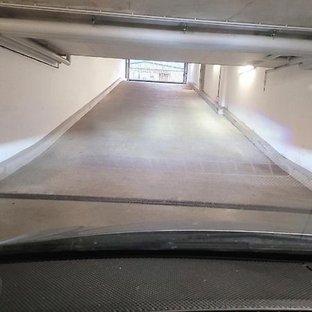 III Appart 2 Pieces, Neuf 200 M De Gare Parking Netflix Evry Courcouronnes Exterior foto