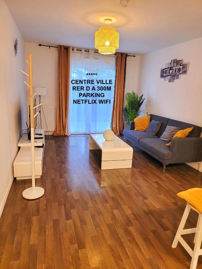 III Appart 2 Pieces, Neuf 200 M De Gare Parking Netflix Evry Courcouronnes Exterior foto